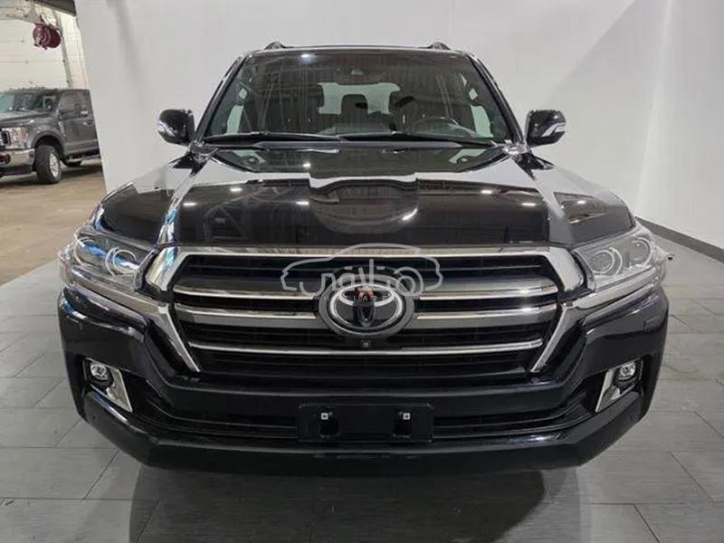 تويوتا لاندكروزر 5.7L V8 موديل 2021 دفع رباعي أسود ملكي ممشى 51 ألف كم كاش - image 1