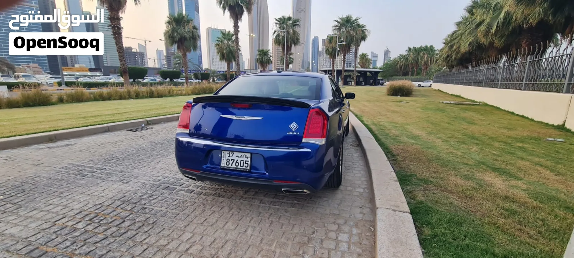 كرايسلر 300 Touring 2019 مستعملة للبيع - مواصفات خليجية - image 1