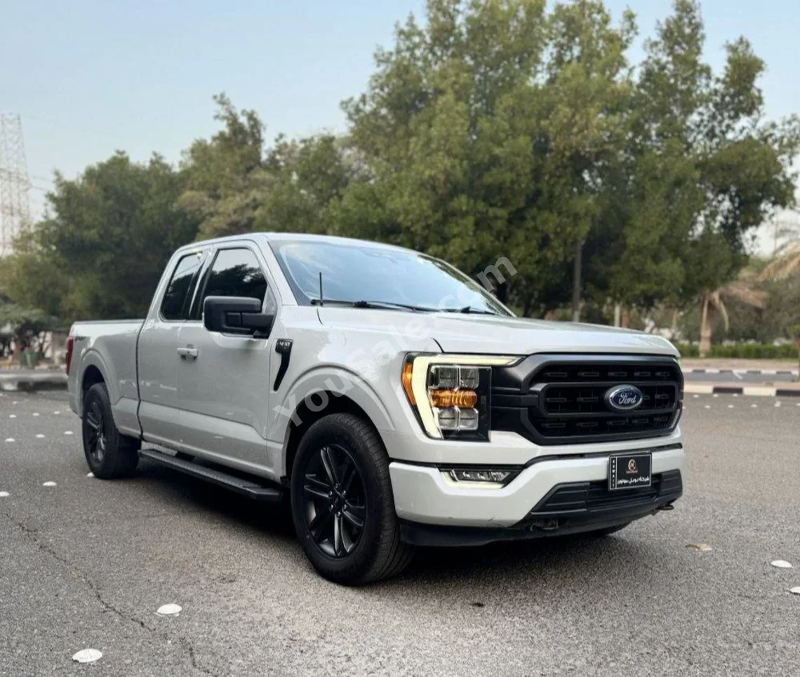 فورد F-150 2023 V8 غمارة ونص – دفع رباعي – تحت الضمان - image 1