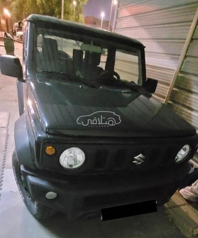 سوزوكي جيمني موديل 2021 كويتي أسود شرط قير ومكينة كاش - image 1