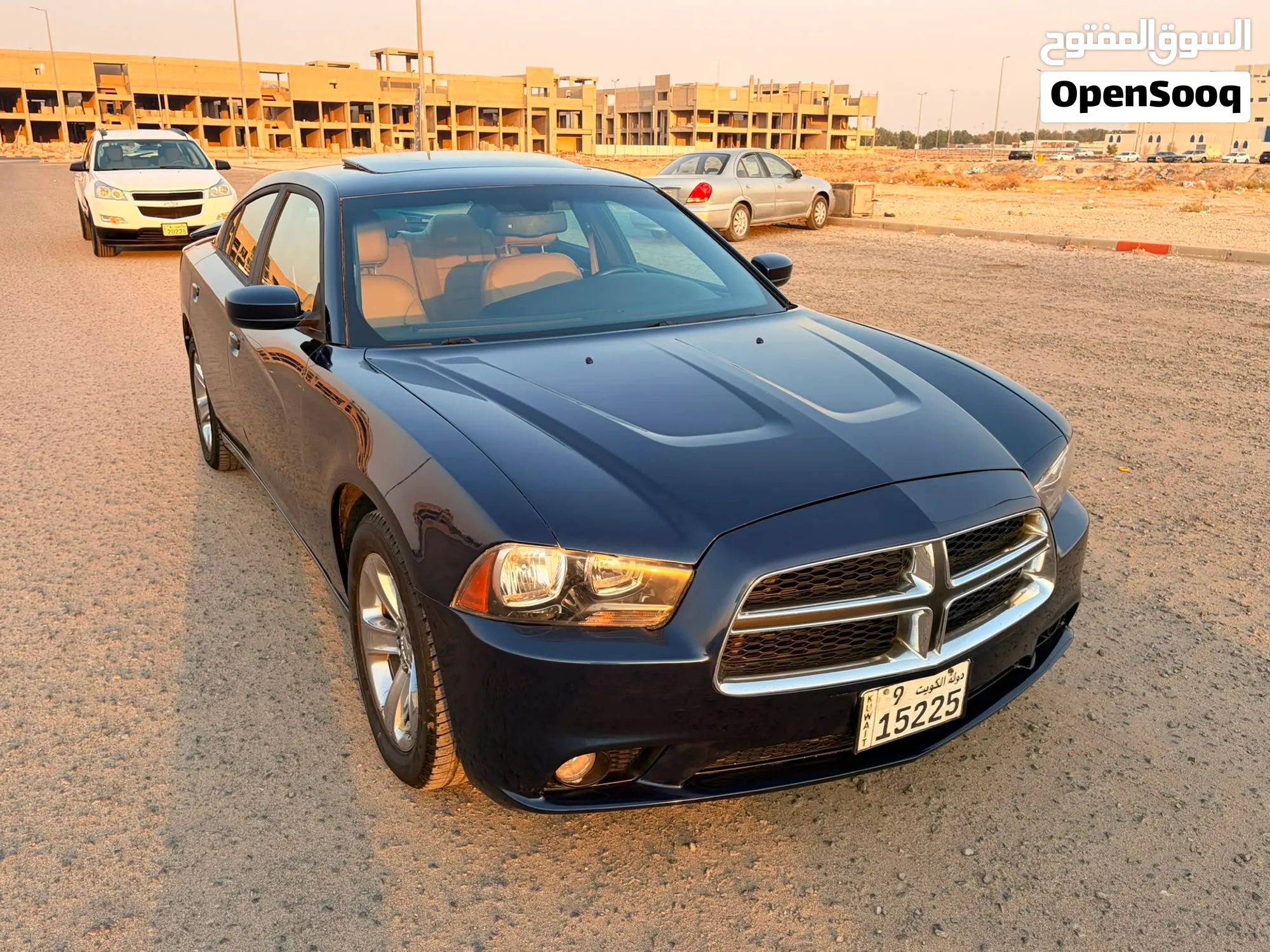 دودج تشارجر 6 سلندر فل كامل درجة أولى موديل 2012 خليجي كاش - image 1