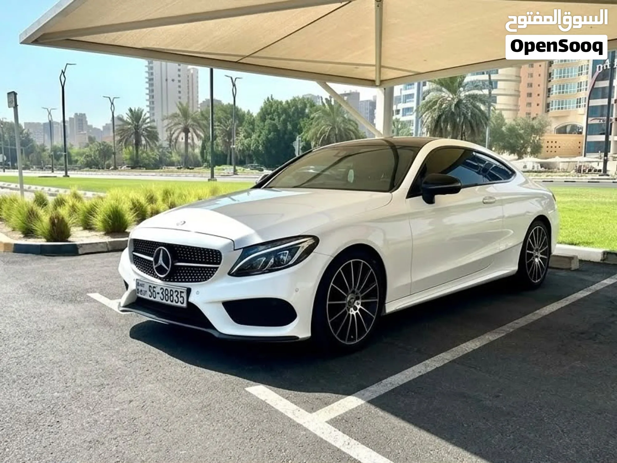 مرسيدس بنز C300 كوبيه موديل 2017 كامل المواصفات أعلى فئة - وارد الوكالة بحالة ممتازة - image 1