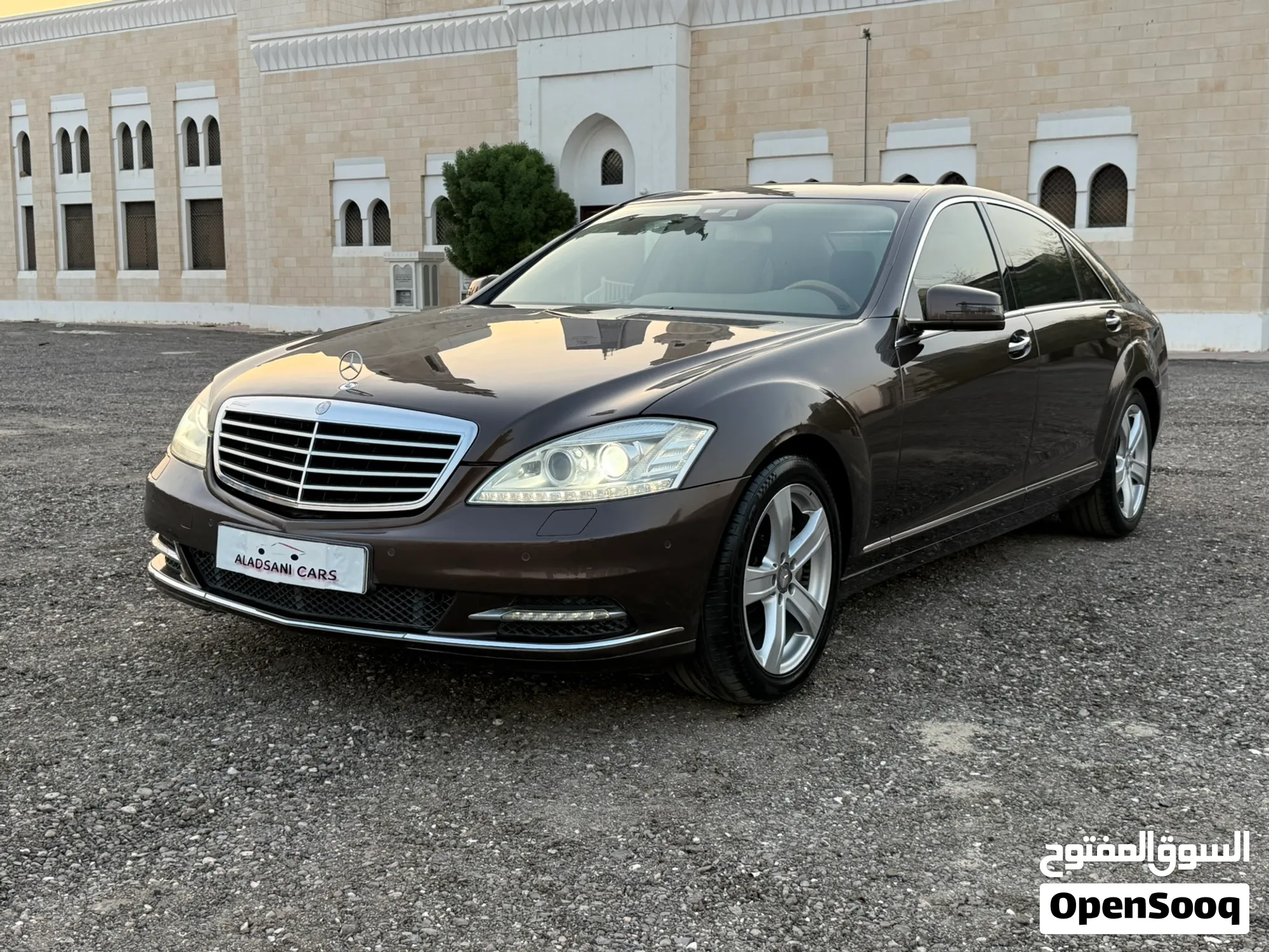مرسيدس بنز S 300 2012 لارج وارد البشر - كامل المواصفات - image 1