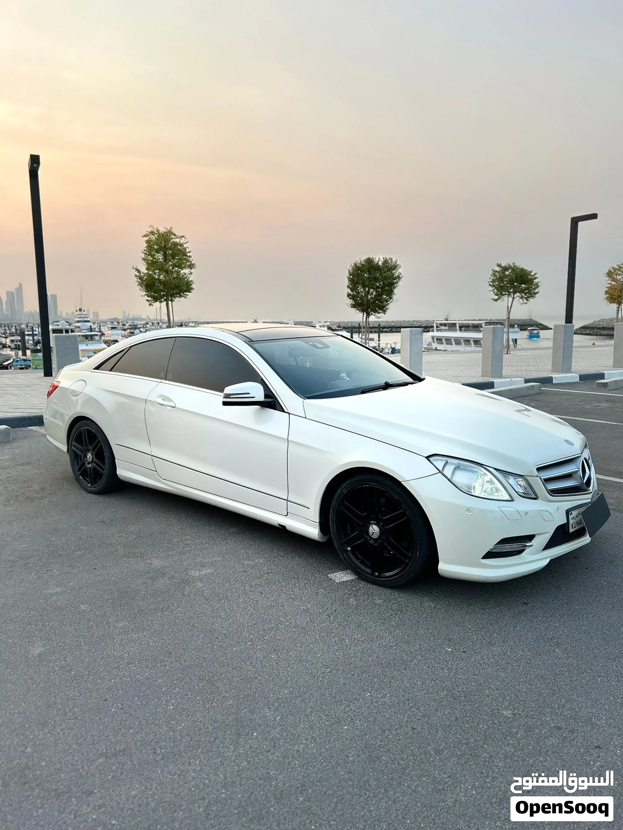 مرسيدس بنز E300 كوبيه – وارد الوكالة - image 1