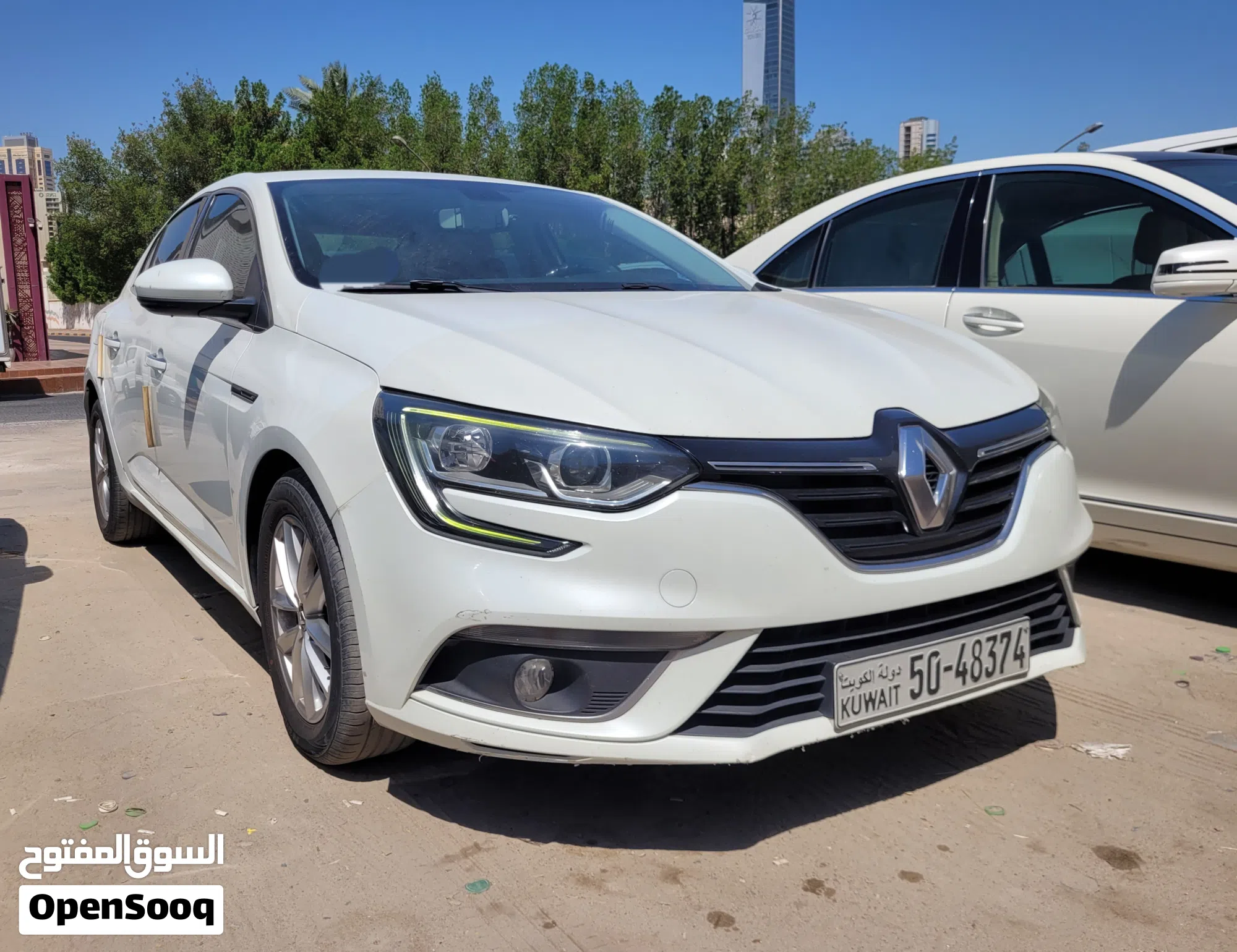 رينو ميجان Standard 2019 بحالة ممتازة ومواصفات خليجية - image 1