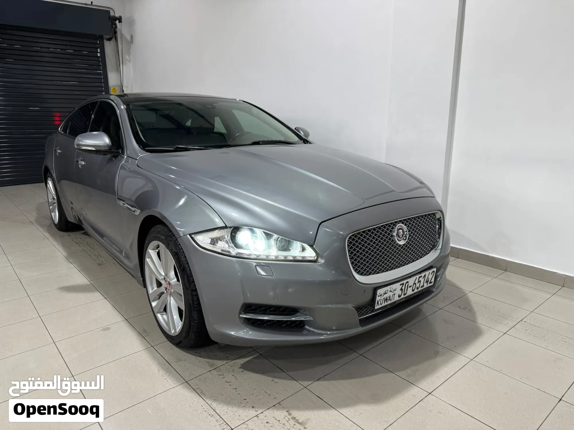 جاكوار XJ Luxury موديل 2014 خليجي - بانوراما وجلد فاخر - image 1