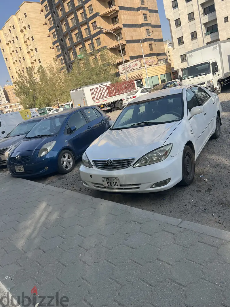 تويوتا كامري موديل 2003 وارد أوروبي أبيض سيدان بحالة جيدة جداً كاش - image 1
