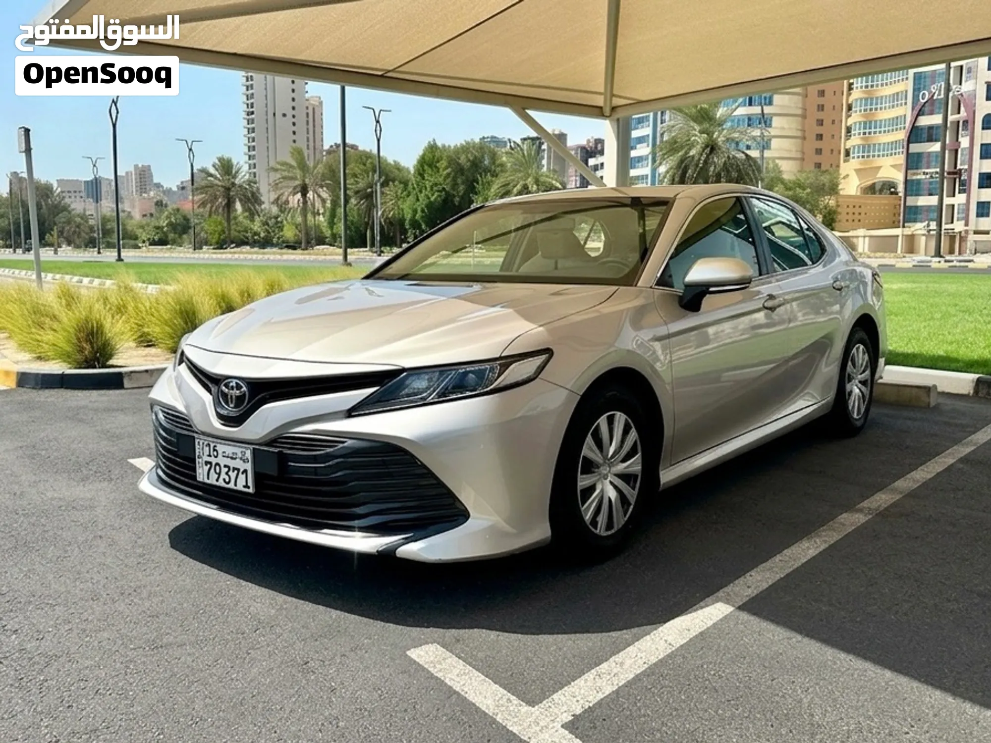 تويوتا كامري Standard 2019 مستعملة للبيع في الكويت - image 1
