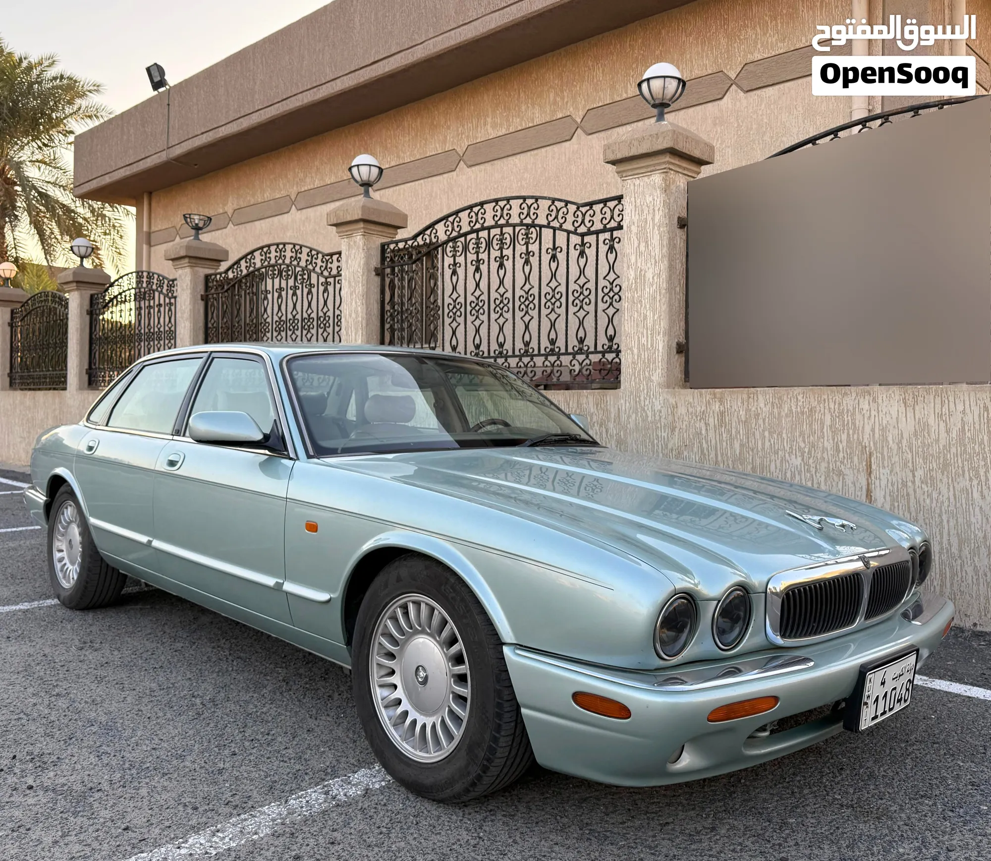 جاكوار XJ8 موديل 1998 وكالة بحالة ممتازة مكيف بارد - image 1