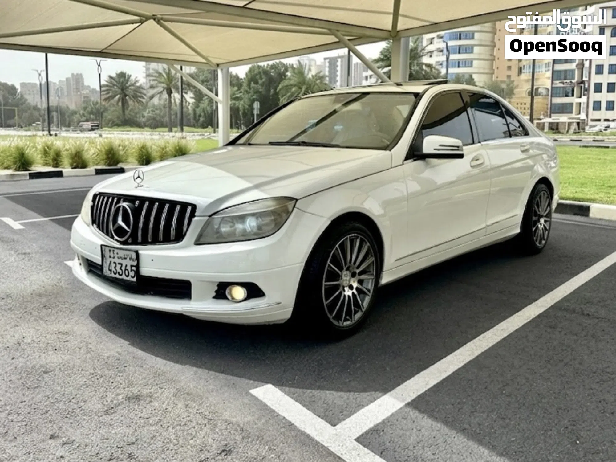 مرسيدس بنز C300 موديل 2010 – وارد الوكالة - image 1