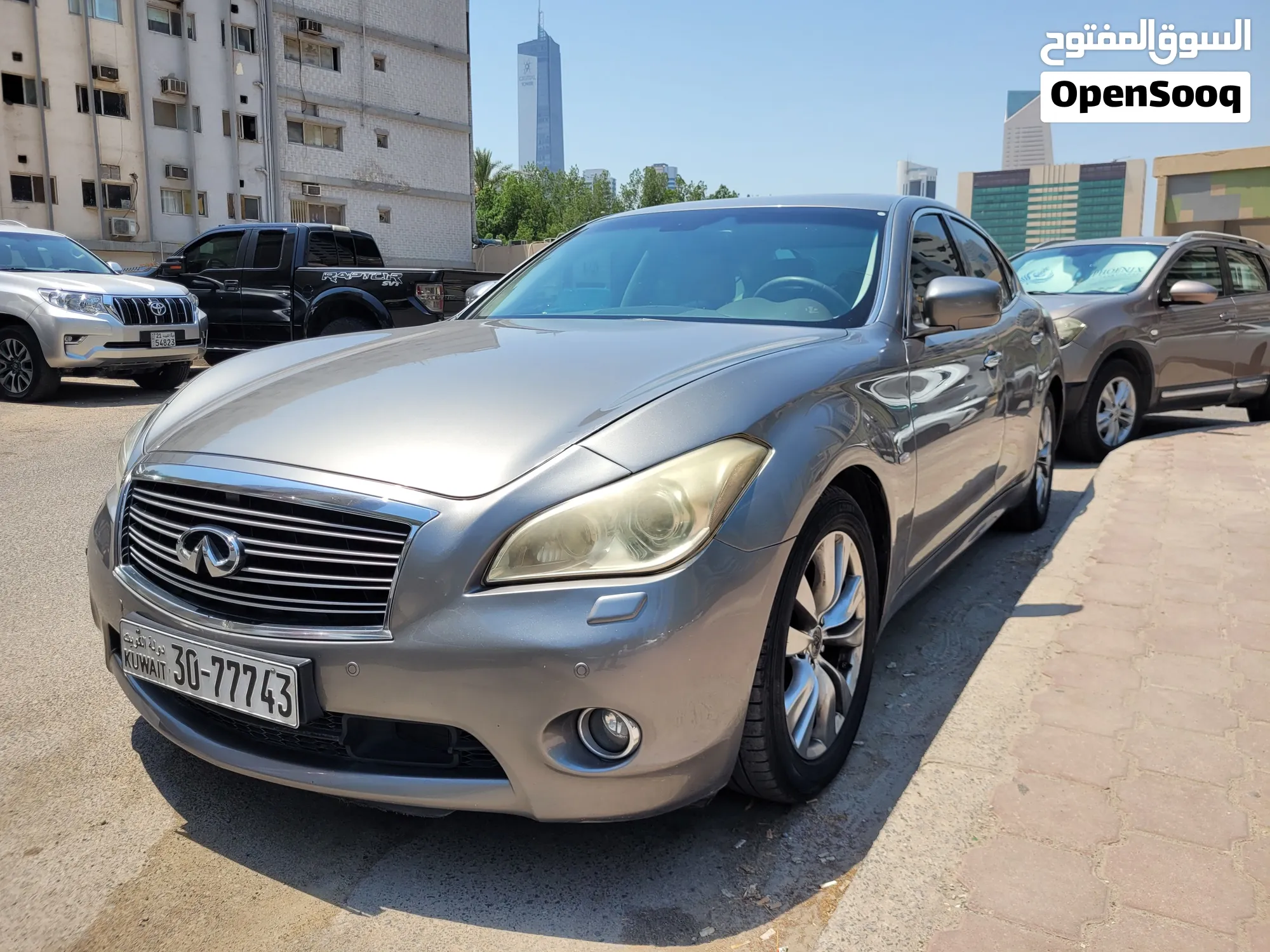إنفينيتي Q70 Luxe 2013 مستعملة للبيع في الكويت – 95,000 كم - image 1