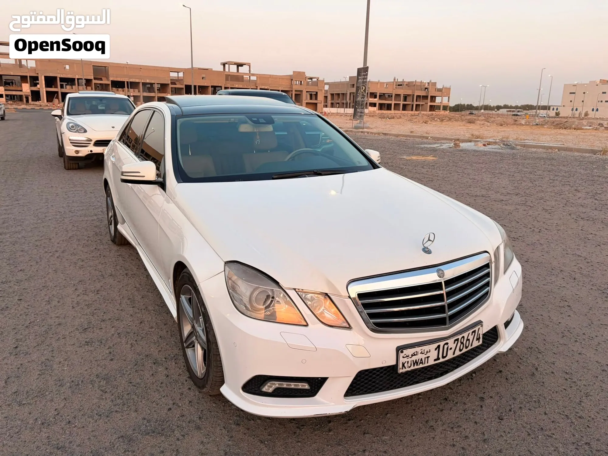 مرسيدس بنز E 300 2012 مستعملة للبيع في الكويت - image 1